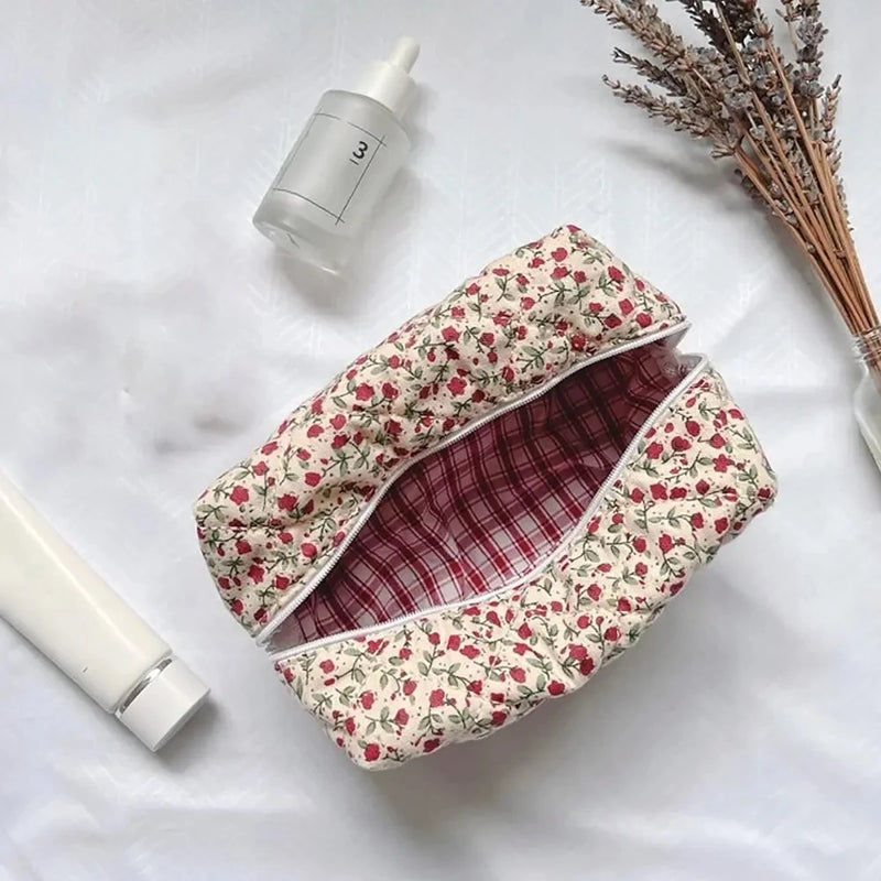 Trousse de toilette fleurie