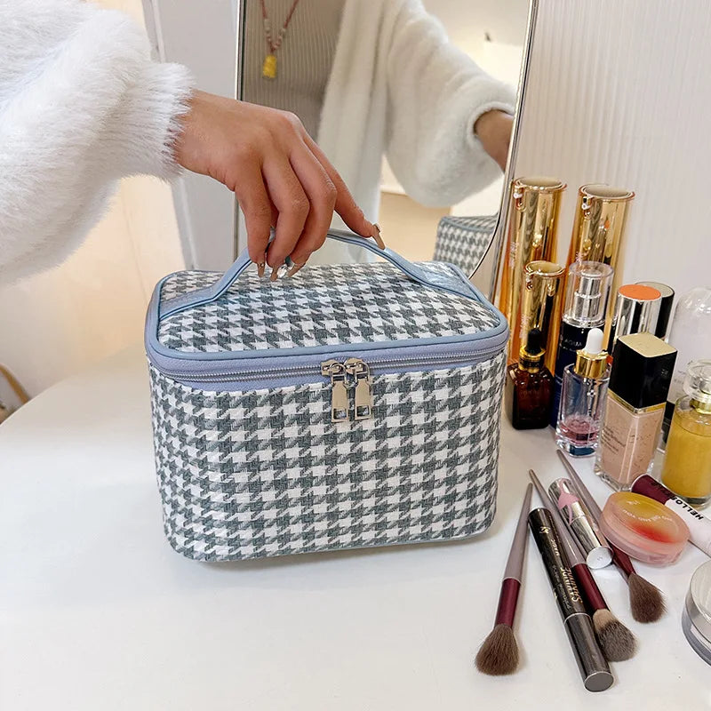 Grande trousse de toilette femme